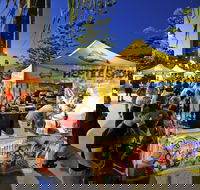 Surfers Paradise Beachfront Markets - Holiday Cairns