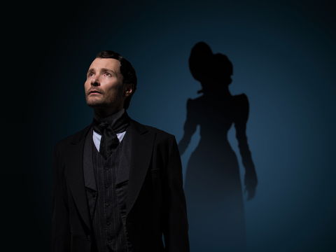 The Woman In Black By Susan Hill And Stephen Mallatrat - Holiday Cairns 0