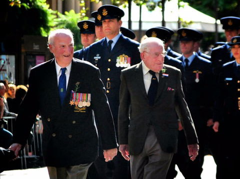 ANZAC Day March - Holiday Cairns 0