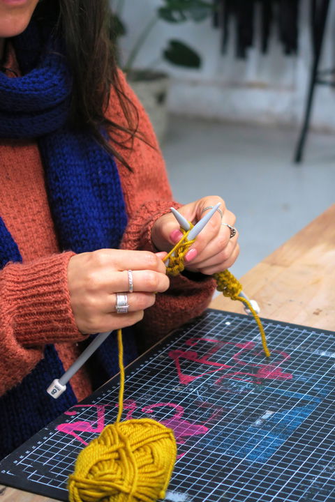 Knit & Sip! Make A Cosy Scarf - Holiday Cairns 0