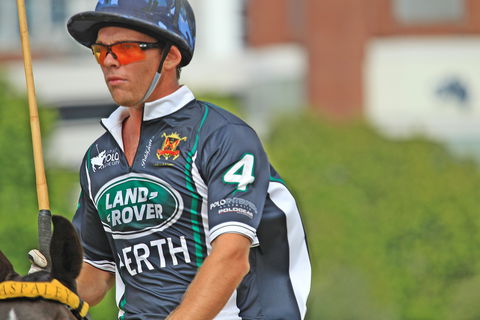 Land Rover Polo In The City - Holiday Cairns 1