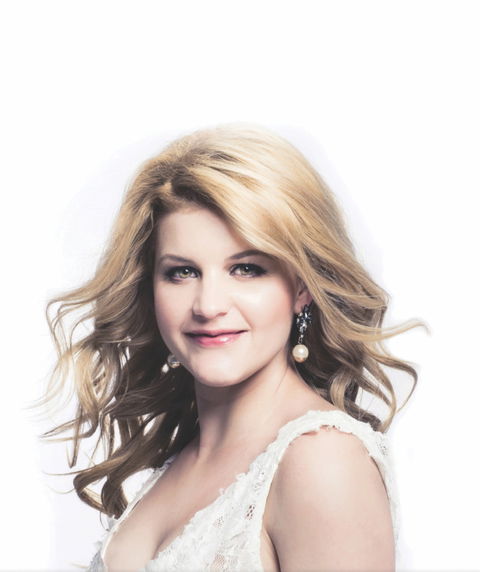 Mirusia: A Salute To The Seekers And Classics - Holiday Cairns 0