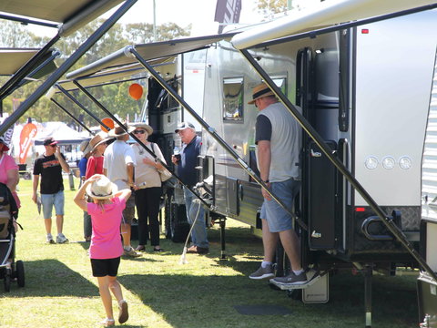 Newcastle Outdoor Adventure And Motoring Expo - Holiday Cairns 2