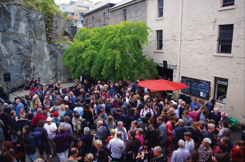 Rektango - Holiday Cairns 0