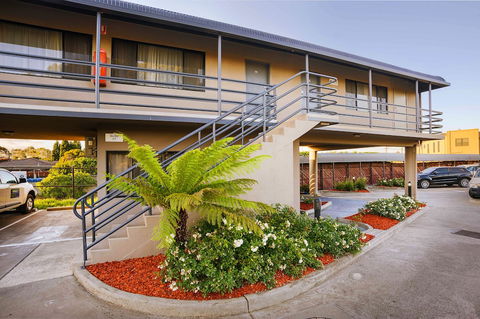 Best Western Mahoneys Motor Inn - Holiday Cairns 3