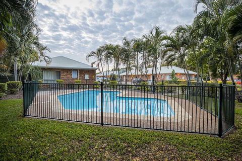 Emerald Maraboon Motor Inn - Holiday Cairns 4