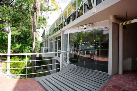 Metro Mirage Hotel Newport - Holiday Cairns 4