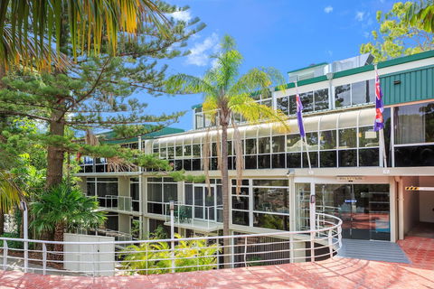 Metro Mirage Hotel Newport - Holiday Cairns 3