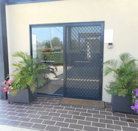 Injune Motor Inn - Holiday Cairns