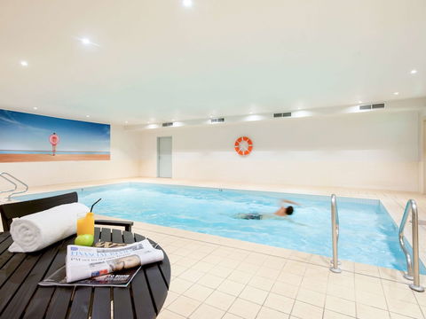 Novotel Melbourne Glen Waverley - Holiday Cairns 3