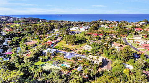Korora Bay Village Resort - Holiday Cairns 0