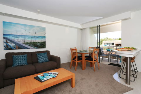 Hotel Laguna - Holiday Cairns 4