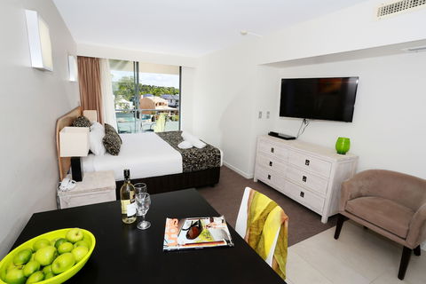 Hotel Laguna - Holiday Cairns 3