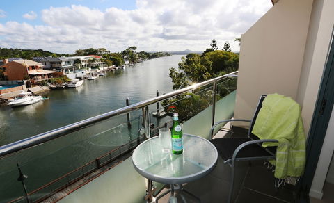 Hotel Laguna - Holiday Cairns 2