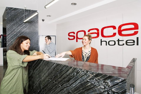 Space Hotel - Hostel - Holiday Cairns 2