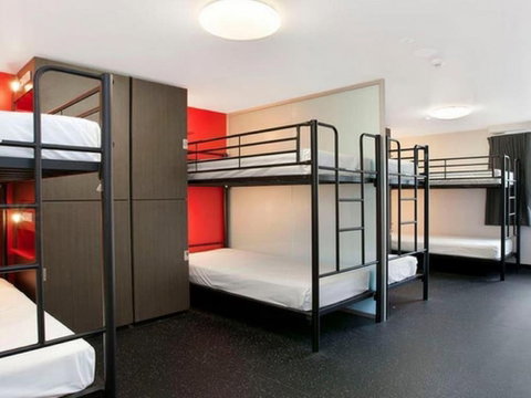 Space Hotel - Hostel - Holiday Cairns 5