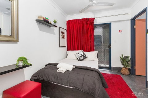 Arrival Accommodation Centre - Holiday Cairns 5