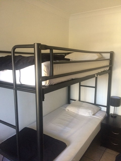 Arrival Accommodation Centre - Holiday Cairns 3