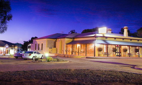 The Standpipe Golf Motor Inn - Holiday Cairns 1