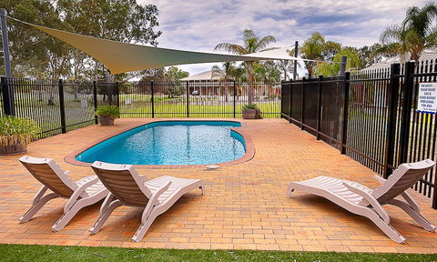 The Standpipe Golf Motor Inn - Holiday Cairns 3
