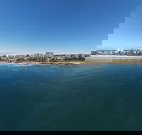 Malibu Mooloolaba - Holiday Cairns