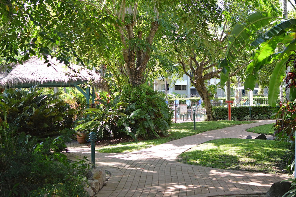 Holloways Beach QLD Holiday Cairns
