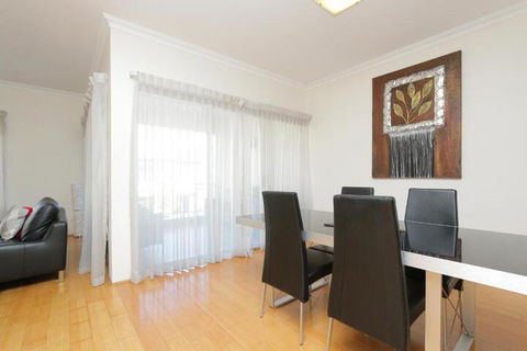 Verandah Apartments - Holiday Cairns 0