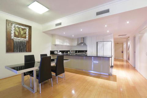 Verandah Apartments - Holiday Cairns 4