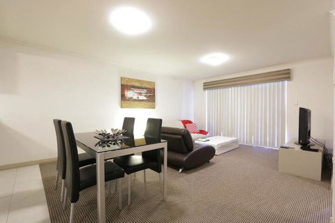 Verandah Apartments - Holiday Cairns 1