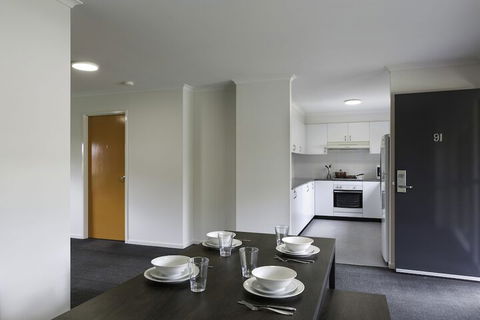 Macquarie University Village - Holiday Cairns 7