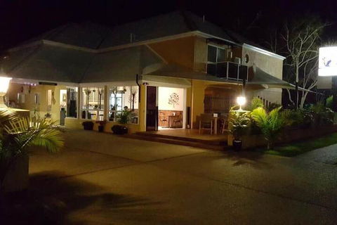 Admiral Nelson Motor Inn - Holiday Cairns 6