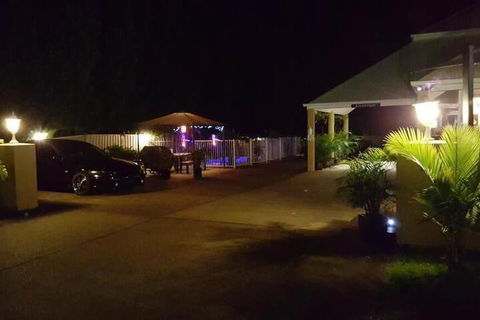 Admiral Nelson Motor Inn - Holiday Cairns 5