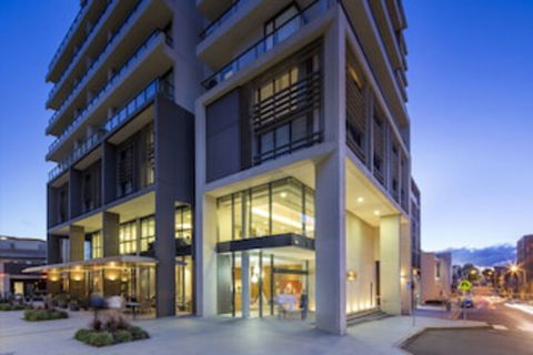 Novotel Newcastle Beach - Holiday Cairns 0