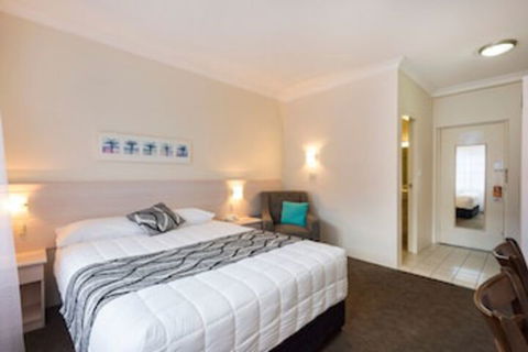 Comfort Inn All Seasons - Holiday Cairns 0