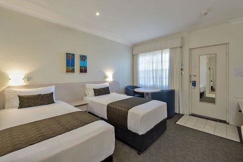 Comfort Inn All Seasons - Holiday Cairns 7