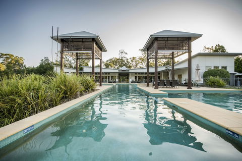 Beach Road Holiday Homes - Holiday Cairns 3