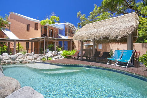 L'Auberge Noosa - Holiday Cairns 1