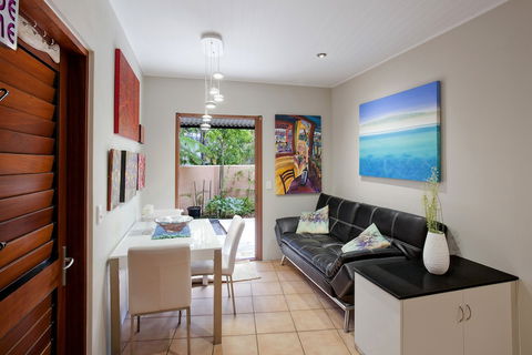 L'Auberge Noosa - Holiday Cairns 4