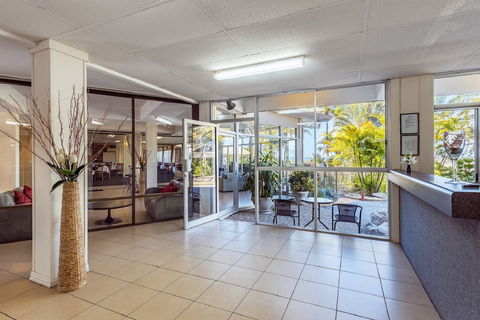 Camelot Motel - Holiday Cairns 1