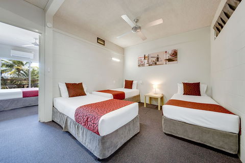 Camelot Motel - Holiday Cairns 6