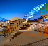 SureStay Hotel by Best Western Blue Diamond Motor Inn - Holiday Cairns