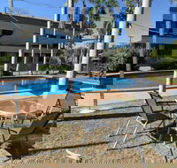Pine Tree Motel - Holiday Cairns
