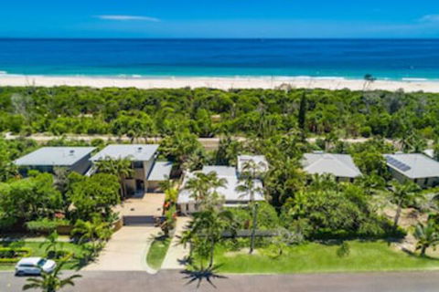 A PERFECT STAY - Allure - Holiday Cairns 0