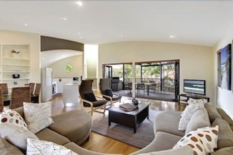 A PERFECT STAY - Beach House At Tallows - Holiday Cairns 0
