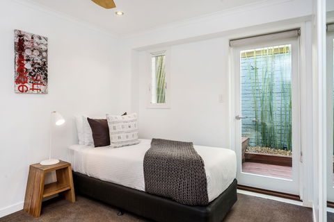 A PERFECT STAY - A Top Spot - Holiday Cairns 3