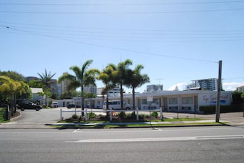 Top Spot Motel - Holiday Cairns 0