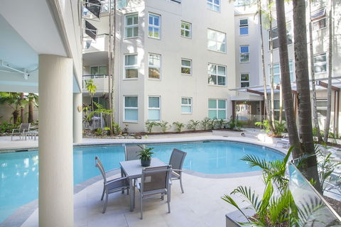 The Emerald Resort Noosa - Holiday Cairns 2