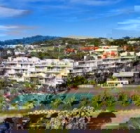 Noosa Hill Resort - Holiday Cairns