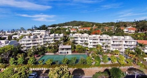 Noosa Hill Resort - Holiday Cairns 0