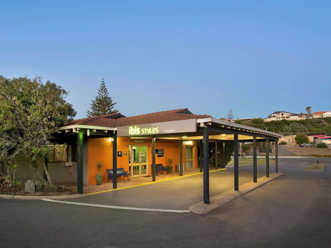 Ibis Styles Geraldton - Holiday Cairns 0